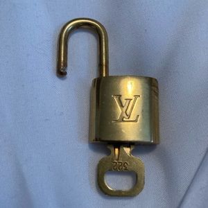 LV lock and key 322